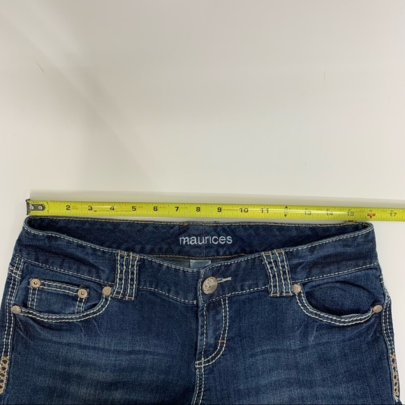Maurices Contrast Stitch Embroidered Pocket Super Cropped Mid Rise Jeans 9/10 - Picture 10 of 13